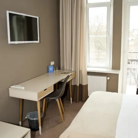 Hotel Poet Art 4*