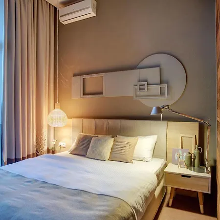 Hotel Poet Art 4*